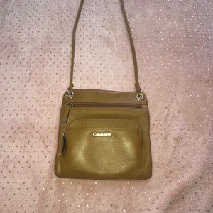✰ Calvin Klein Crossbody ✰